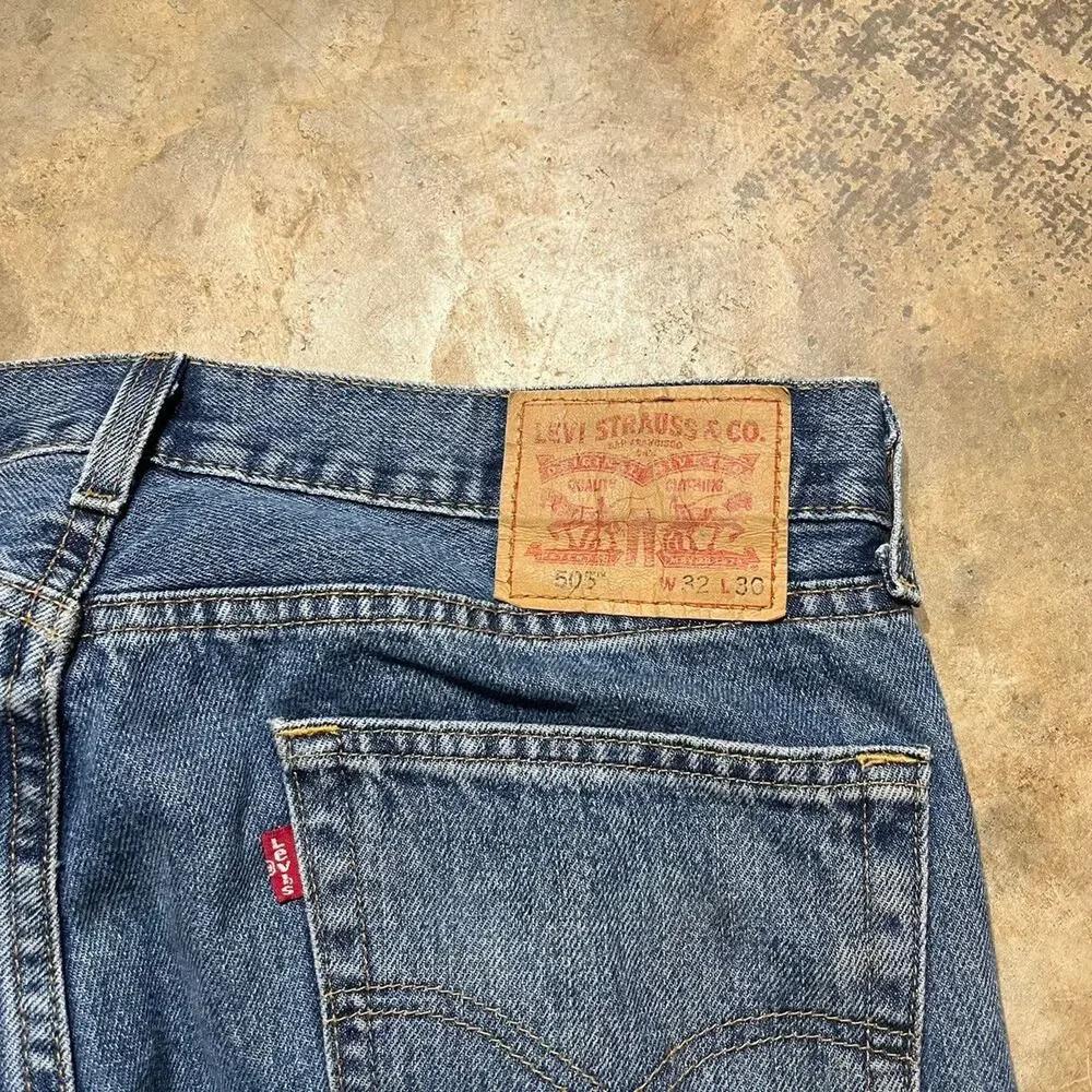 Levis measurements waist